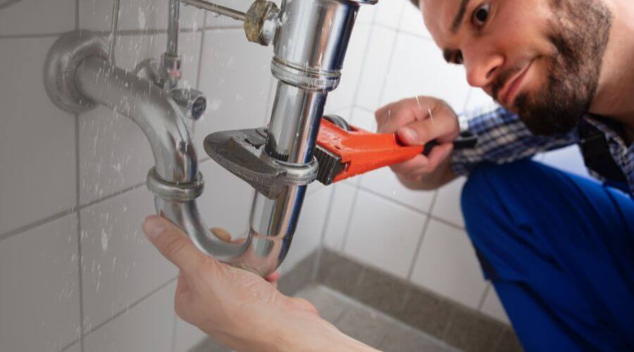 Professional clogged toilet repair services in Mountain Grove, MO